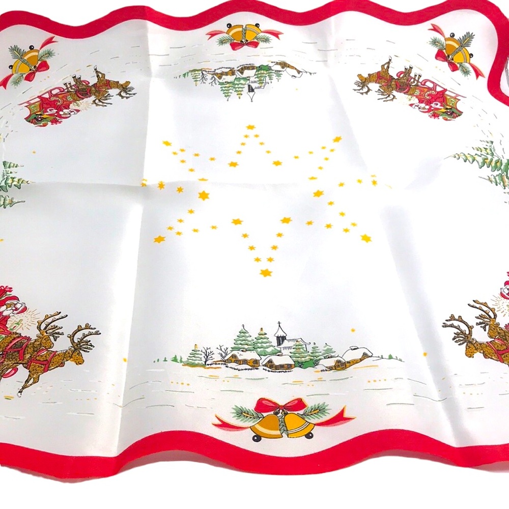 Violet Linen Incorporated Seasonal Christmas Table Topper